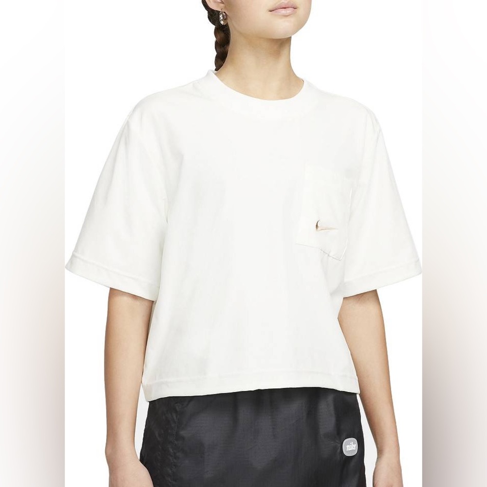 Nike Women's Sportswear Everyday Modern Woven Boxy crop Top white cream size M
